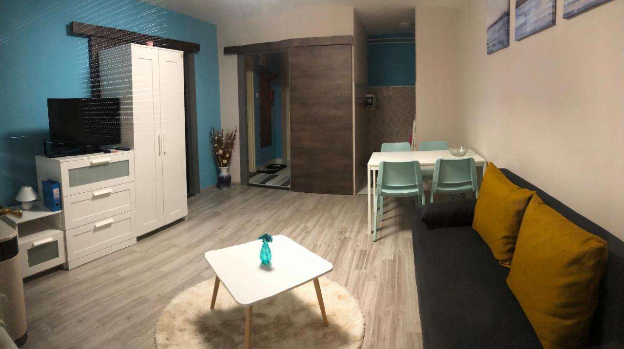 Happy Bunnies Apartman I - Gunarasfurdo Dombóvár Eksteriør bilde